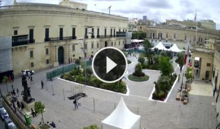 【LIVE】 Valletta - St. George's Square | SkylineWebcams