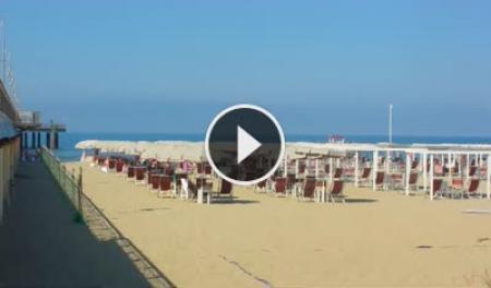 【LIVE】 Marina di Pietrasanta - Versilia | SkylineWebcams