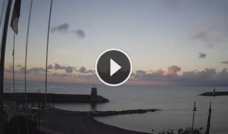 【LIVE】 Spiaggia di Recco | SkylineWebcams