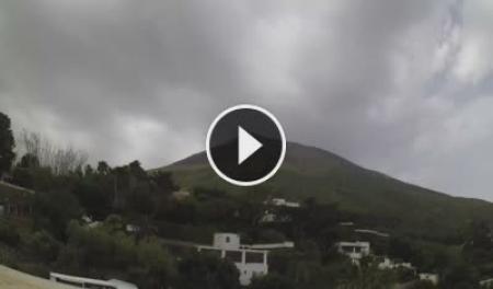 【LIVE】 Stromboli - Sicily | SkylineWebcams
