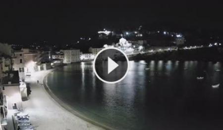 【LIVE】 Webcam a Sestri Levante - Baia del Silenzio | SkylineWebcams