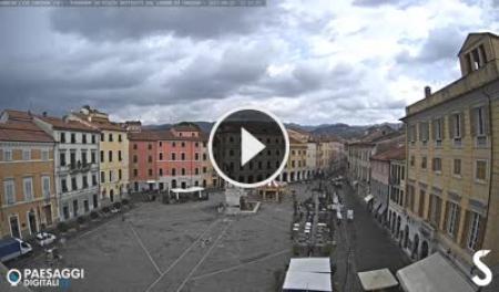 Webcam Sarzana - Piazza Matteotti | SkylineWebcams