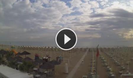 【LIVE】 Spiaggia di Riccione - Rimini | SkylineWebcams
