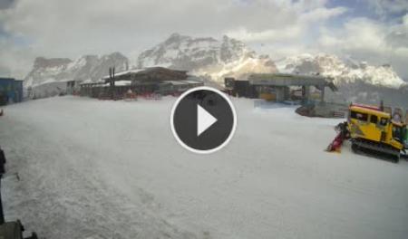 Club Moritzino (Cam 2) – Piz La Ila, La Villa (2100 m), Badia (BZ) – Val Badia, South Tyrol Club Moritzino (Cam 2) – Piz La Ila, La Villa (2100 m), Badia (BZ) – Val Badia, South Tyrol