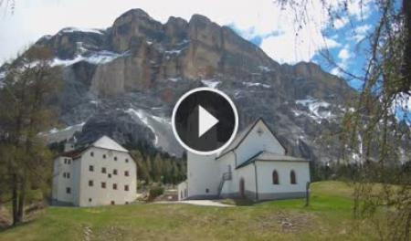 La Crusc Mountain Hut – Monte S. Croce (2045 m), Badia (BZ) – Val Badia, South Tyrol La Crusc Mountain Hut – Monte S. Croce (2045 m), Badia (BZ) – Val Badia, South Tyrol