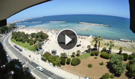 【LIVE】 Bari - Spiaggia di Pane e Pomodoro | SkylineWebcams