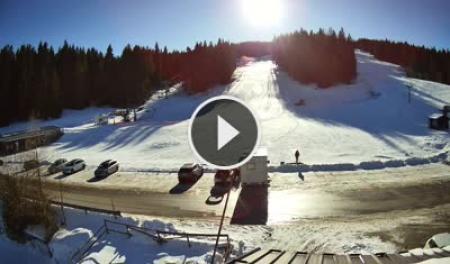 【LIVE】 Altopiano dei Fiorentini - Pista da sci Coston | SkylineWebcams