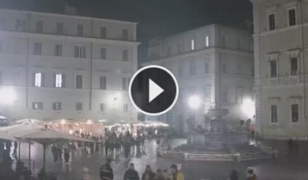 Live Cam Piazza Santa Maria in Trastevere - Rome | SkylineWebcams