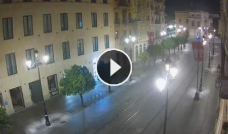 【LIVE】 Seville - Avenida de la Constitución | SkylineWebcams