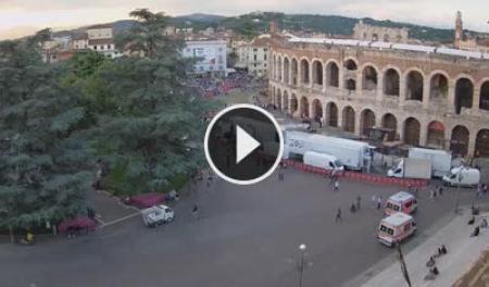 【LIVE】 Webcam Arena di Verona | SkylineWebcams