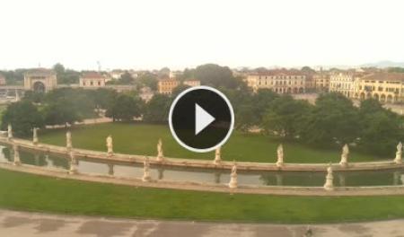 Webcam a Padova - Prato della Valle | SkylineWebcams