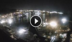 Vista en directo del puerto turístico Anfi del Mar en Mogán